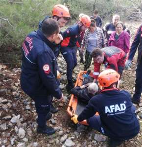 Hayvan otlatırken kayalıklardan düştü haberi